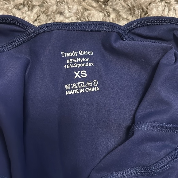 Top - Picture 4 of 4